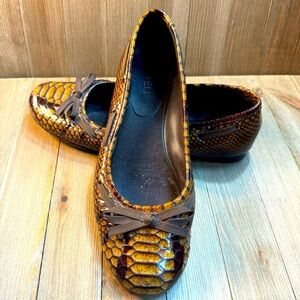 Vaneli Women’s Slip On Leather Flats Snake Skin Print Brown Bow‎ Gold size 7